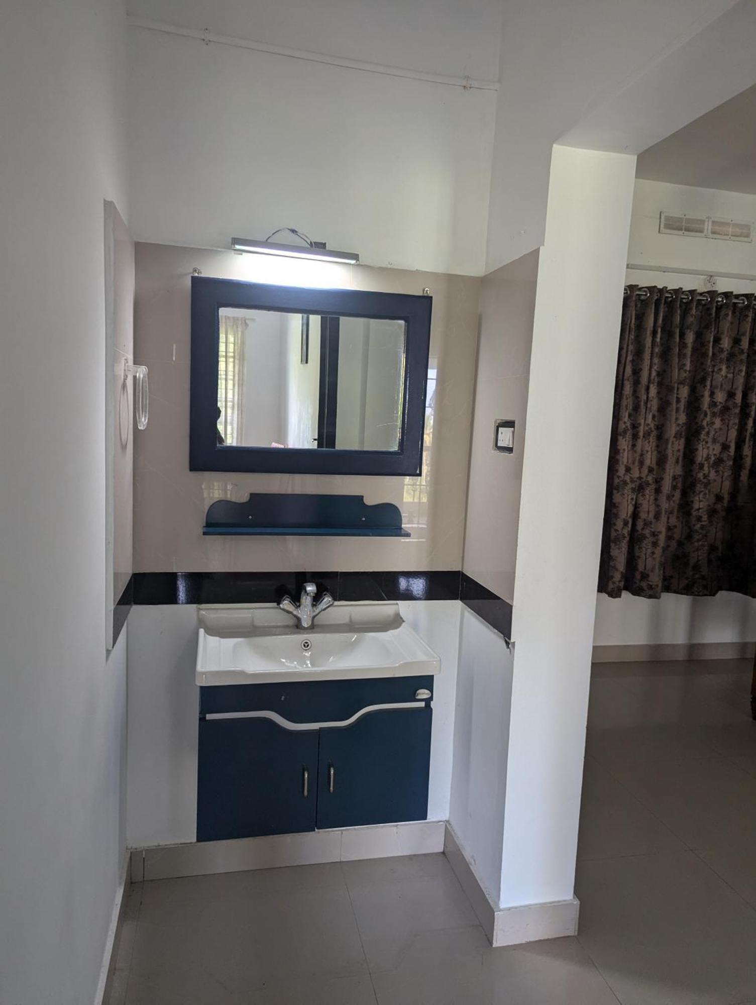 Indeevaram Apartments Ковалам Екстериор снимка